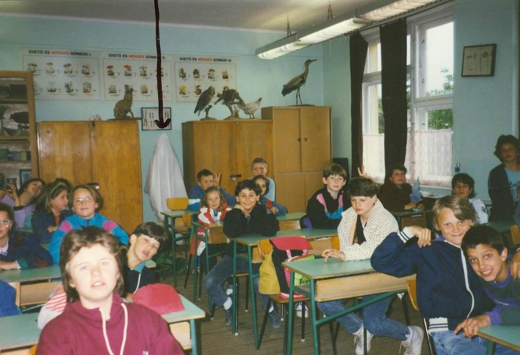 1992. Felső 