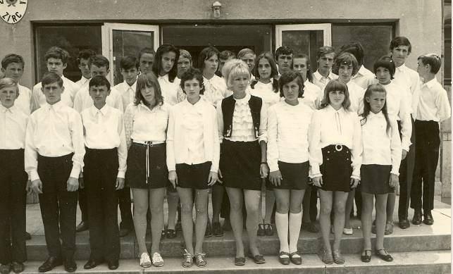 1971-1972 1. számú Reguly iskola végzős diákjai 8.a. osztályfőnök: Illés Ferenc (szakfelügyelő) Bachstetter Ferenc Barcza Jenő Bittmann Tamás Böjtös Ida Fazekas László Hamari Ferenc Hebling Anita Hegyi Edit 8.
