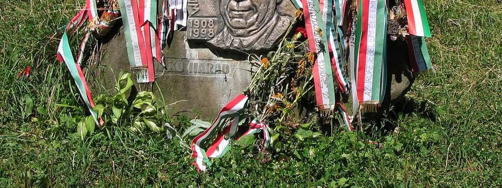 De ezt csak akkor hihetem el, ha eltörlitek a rontást, ami játékaitok nyomán erre a világra rászabadult, és visszaadjátok a hegyeimet....urak, elmondom nektek az életemet.