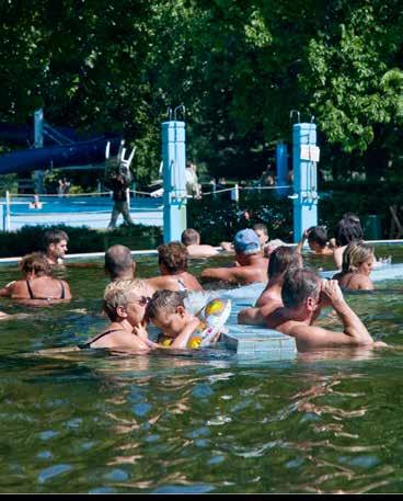 Tiszaligeti Termálstrand és Élményfürdő A körgáttal védett Tiszaliget, a város sport- és szabadidőközpontja.