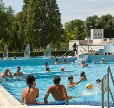 A 3 hektáros területen elterülő Füzes Camping Panzió és Strandfürdő több száz sátorhellyel, lakókocsihelyekkel, panziószobákkal, faházakkal és melegített vizű strandfürdővel várja vendégeit.