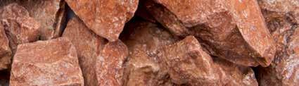 Jellemzők: tört szemcsés, mosott Kőzet: márvány Láva talajtakaró, barna zúzalék Kőzet: vulkanikus láva * Kb.
