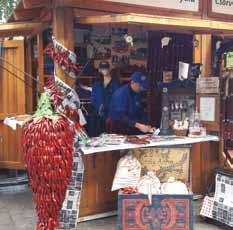 fűszerpaprika-feldolgozó üzemcsarnokot is.