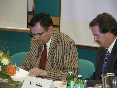 Termelésinformatikai és Termelésirányítási Kiválósági Központ: Előzmények és tervek 2002 EPIC CoE EPIC Kft.