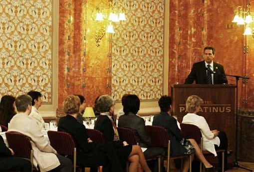 Magyar Ápolók Napja Pécsett ismét együtt ünnepeltek az ápolók 2017. február 20- án 170 meghívott kollégával a Palatinus Hotel Bartók termében, a Magyar Ápolók Napi ünnepségen.