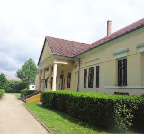 12 Örökségünk Károlyi-kastély vagy Uray-kastély A