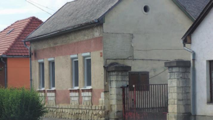 gyakorlatlanul túlkénezi borát.