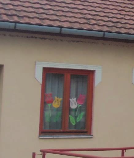 ablakokat figyelhetünk meg (a múlt értékeiként is).