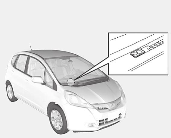 Automata klímaszabályozó rendszer Napfényérzékelő, belső hőmérséklet és páratartalom érzékelő NAPSÜTÉS-ÉRZÉKELŐ BELSŐ HŐMÉRSÉK- LET ÉS PÁRATARTA- LOM ÉRZÉKELŐ A klíma szabályzó rendszer működését