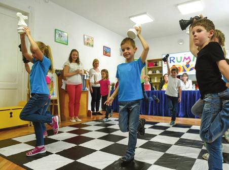 új, óvodások számára kidolgozott elemeit. Fehér György A Sakkpalota-program 2013-ban került be a Nemzeti alaptantervbe, s az általános iskolák alsó tagozatában választható tantárgyként szerepel.