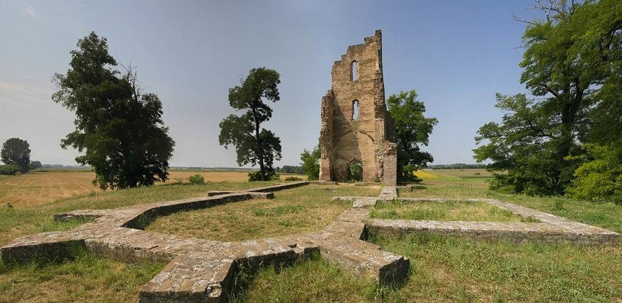 Egy konkrét rekonstrukció A 1310 körül épült késő gótikus zeleméri templom romjai Magyarországon,