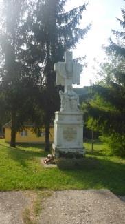 század végén a község a szigligeti vár tartozéka volt, majd 1767-től a Somssich család birtokaként tartották számon. Gazdaságában a helyi erdőségekre alapozott rideg állattartás volt a meghatározó.
