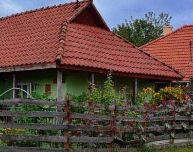 28 Építészeti útmutató HOMLOKZATKÉPZÉS Taktaharkányban a