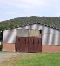 határában.