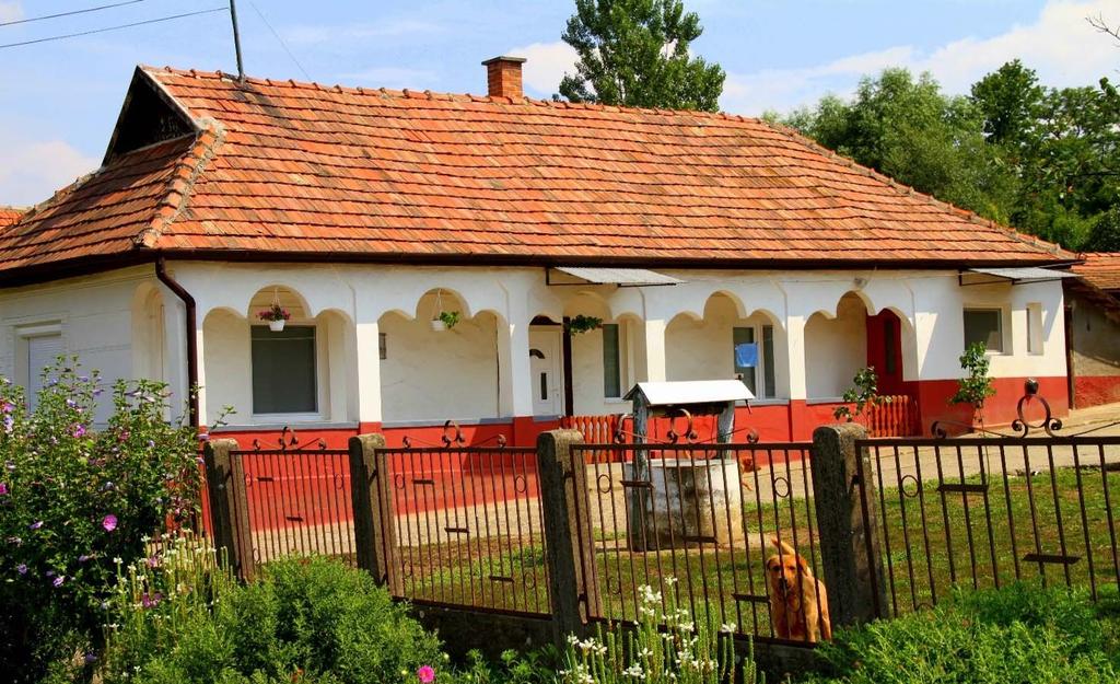 Építészeti útmutató 19 TORNÁCOK, RÉSZLETEK A magyar