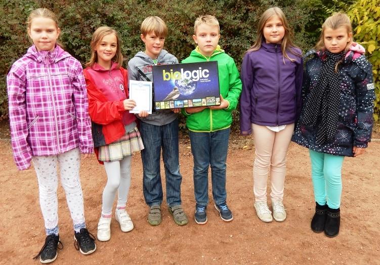 hely Székely Szófia 3.a 1. hely Holetz Kármen 4.b 2. hely Kegyes Lotti 4.b 3. hely Czombos Mátyás Levente 4.a A Benedek Elek Emlékérmet egy éven keresztül Sapka Roland 4.