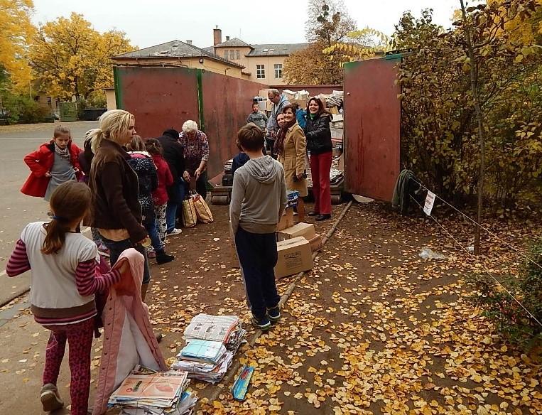 Kísérők: Hogál Gabriella, Pálinkás Gabriella és 5 A 4. a osztály Őrbottyánba látogatott Magyaror- szeptember 5-6-7-8. szülő. szág egyetlen harangöntő műhelyébe. Szülői értekezletek a 2-4. évfolyamnak.