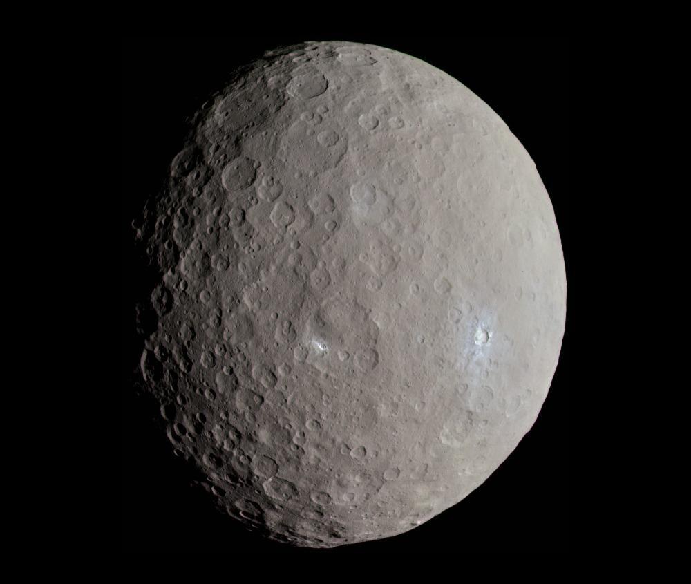 A Ceres felszínéről készített egyik kép.