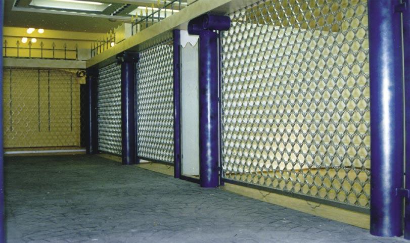 ...biztonság esztétikusan... Combi-S rács Combi-S Safety Grid Grilaj de Combi-S Az 1991-ben szabadalmaztatott védőrács-család sokféle felhasználást tesz lehetővé.