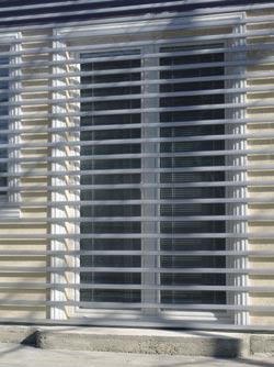 Our main aim was to create this new and aestethical product, to offer a complex solution with all those advantages, which normally could be solved only with the combination of show-window and safety