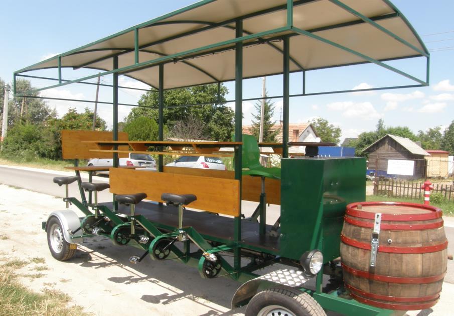 g) Utasszállítás Több jó ötlet, megoldás is van a bor-utak, gasztrotúrák vendégeinek szárazföldi szervezett utaztatására. A buszos vagy céltaxi pincejárat távolabbi pontokat is össze tud kötni.