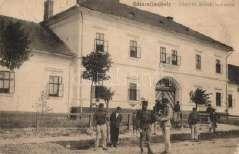 Sárospatak, Tom pa szobor
