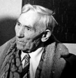 MŰVÉSZET/MŰVÉSZEK A NÉPMESE NAPJA Kincsekkel teli tarisznya Hány mesét ismersz Benedek Elektől, aki ezen a képen 65 éves volt?