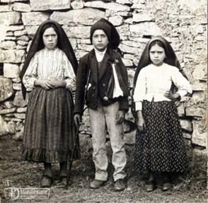 100 éve zárult a fatimai jelenések sora 1917. október 13-án mintegy 70 ezer ember volt jelen Cova da Iriában.