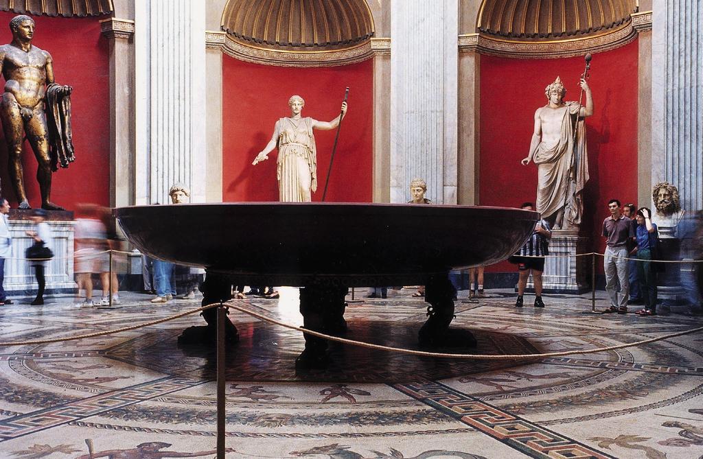A Vatikán múzeumai. A múzeumban felszerelt valamennyi biztonsági eszközt egy rendszerbe tervezik kapcsolni.