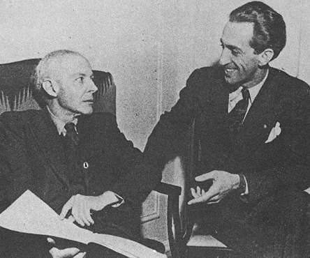 - Sándor György (Budapest, 1912. IX. 21. New York, 2005. Bartók Béla és Sándor György (A kép forrása: www.hifimagazin.hu) XII.14.) zongoraművész-tanár.