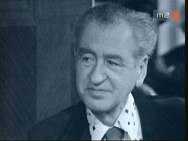 (A kép forrása: Nemzeti Audiovizuális Archívum) zongoraművész. Életének csaknem teljes tevékenysége a Magy. Rádió, emellett később a Magy. Televízió könnyűzenei műsoraihoz kötődik.