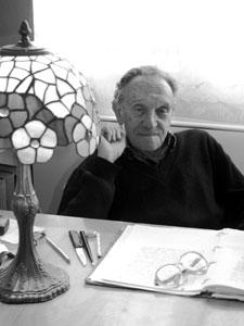 Budapesten kapott lehetőséget, ami az akkori Bartók Konzervatórium zongoratanári állásában kínálkozott (1949-1957). 1956 őszén, látva az itthoni helyzetet, (másodszor is) Párizsba költözött (1957).