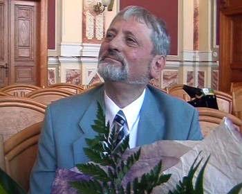 (A kép forrása: Sopron TV) közreadó-szerkesztő, zeneiskolai igazgató, zeneakadémiai tanár (fúvós együttes); Tanulmányait 1956 és 1963 között a budapesti Liszt Ferenc Zeneművészeti Főiskola