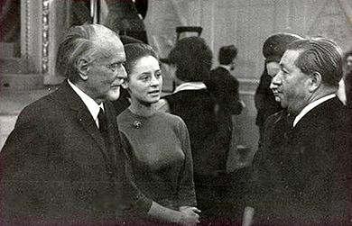 -Kóczé László (1882-1936) primás. A nagyváradi zenedében tanult hegedülni; - Kodály Zoltán (1882. XII. 16. Budapest, 1967. III. 6.