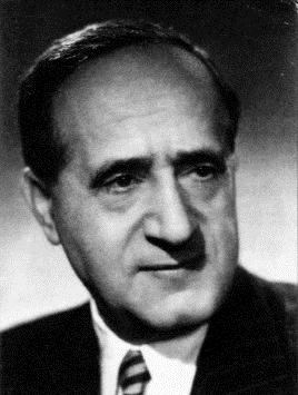 - Jászó Györgyné Clauser Margit (Kolozsvár, 1887. V. 13. Budapest, 1963. X. 27.) énekpedagógus. A budapesti Zeneakadémián zongoratanári (1922) és énektanári (1925) oklevelet szerzett.