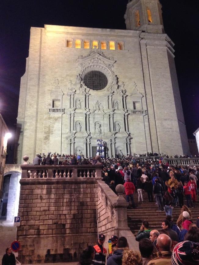 hegyekben, háttérben Saint feliu de