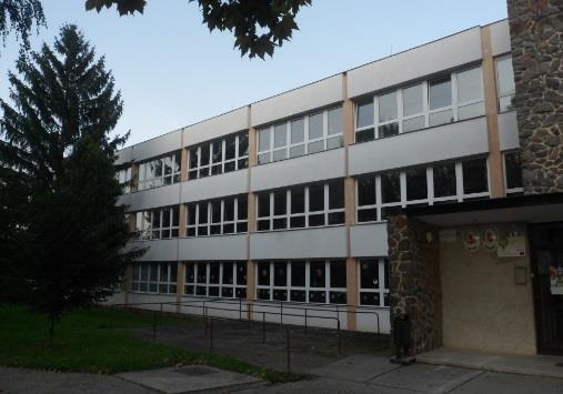 Szekszárdi SZC Perczel Mór Szakképző Iskolája és Kollégiuma FELADATELLÁTÁSI HELYEINK SZAKGIMNÁZIUM GIMNÁZIUM ÉS SZAKKÖZÉPISKOLA 7150 Bonyhád, Széchenyi tér 18.