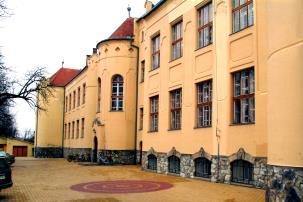 ISKOLÁNK KÉPZÉSI RENDJE A 8. osztály után a következő osztályokba várjuk a jelentkezőket: 4 osztályos struktúra A 9.