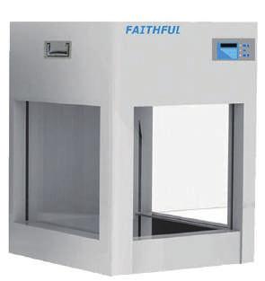 petricsésze-tartó állvány, 5 férőhelyes 88 515 7001 TSZ-3 TELEPSZÁMLÁLÓ Kiváló készülék a táptalajon petricsészében kifejlődött telepek gyors és pontos számlálásához.