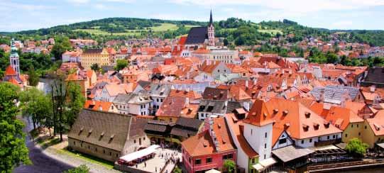 Teszünk egy sétát a történelmi negyedébe, melyet az UNESCO 1992. december 13-án a Világörökség részévé nyilvánított. A krumlovi vár a prágai Hradzsin után Csehország második legnagyobb vára.