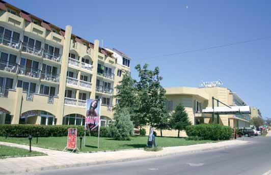 Hotel Amfora Beach *** Robinson Kölyök Klub magyar nyelvű animáció A 2000-ben felújított szálloda