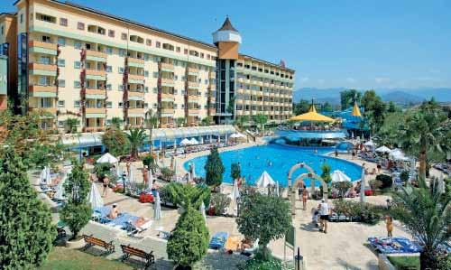 SAPHIR HOTEL **** (Konakli) A szálloda közvetlenül a tengerparton található kb. 500 km-re Konakli településtől, kb.