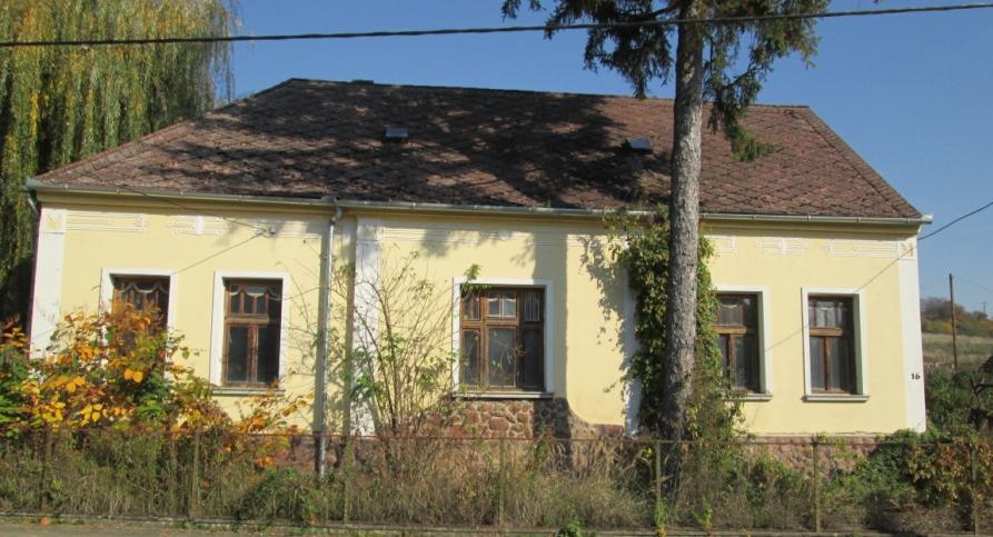 felújított.) Kossuth Lajos utca 16.