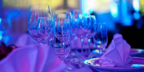 italajánlataink basic Korlátlan italcsomag Dreher sör Budai Chardonnay Nyakas Pincészet, Buda Kékfrankos Pósta Borház, Szekszárd Szénsavas italok; rostos gyümölcslevek Szénsavas és szénsavmentes