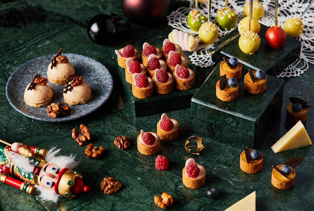 Bountiful festive flavours Böség ünnepi köntösben Nutcracker style festive brunches 3, 10, 17, 24, 25, 26, December, 01.