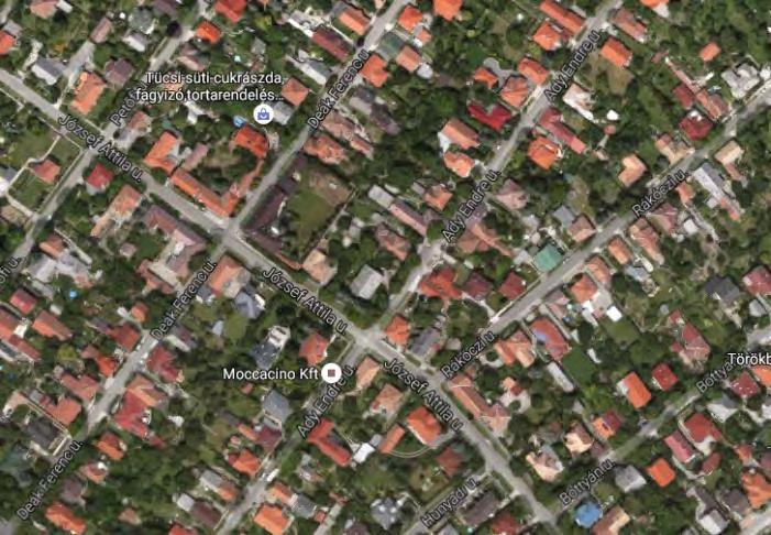 1 emeletes, zártsorú beépítésű kisvárosias jellegű épület. Újtelep: jellemzően földszintes és F+1 szintes magastetős lakóépületek tetőtérbeépítéssel.