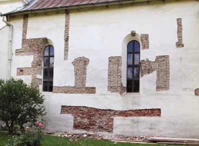 VAJA, REFORMÁTUS TEMPLOM 2. A hajó déli homlokzata a kutatás után kutatás nyújtott lehetôséget.