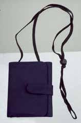 Mérete: 34 x 47 x 12,5 cm Anyaga: