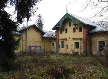 A Normafa Park fejlesztése kapcsán cél az ingatlan beépítésre szánt intézményi övezetbe sorolása.