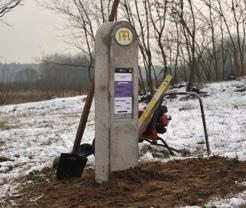 villanypásztákban kátrányos felületű villanyoszlopokon (pl. nagy-hideg-hegyi villanyvezeték oszlopok), az útfelelős által szem előtt lévő útvonalakon (pl.